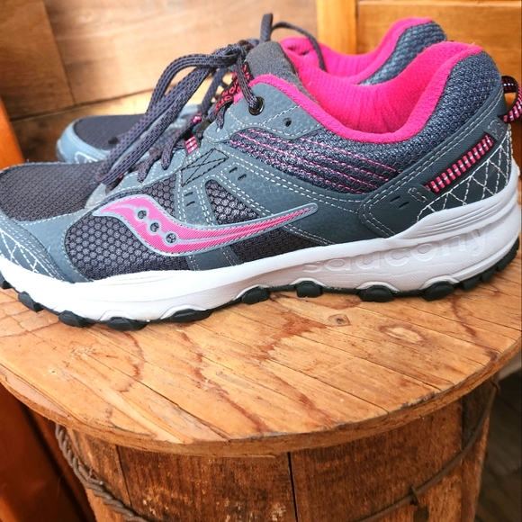SAUCONY GREY GRID RAPTOR TR 2 RUNNING/TRAIL SHOES- WOMENS 10 - Picture 7 of 10